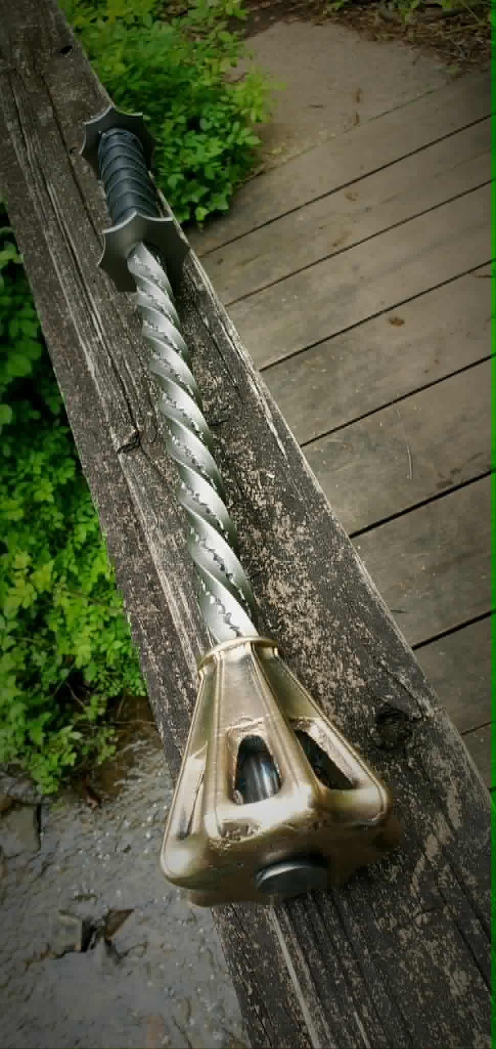 Chiseled Bronze Crown Mace